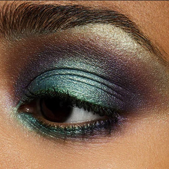 MAC Cosmetics Eyeshadow Frost in Steamy - Picture 9 of 9